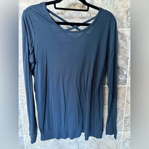 GAIAM Ladies Women's Size Small Blue Long Sleeve Yoga Top Peekaboo Back
